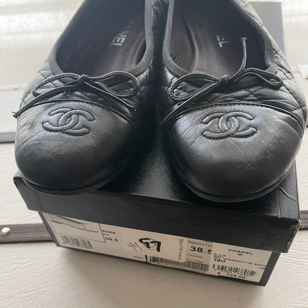 Classic Chanel flat